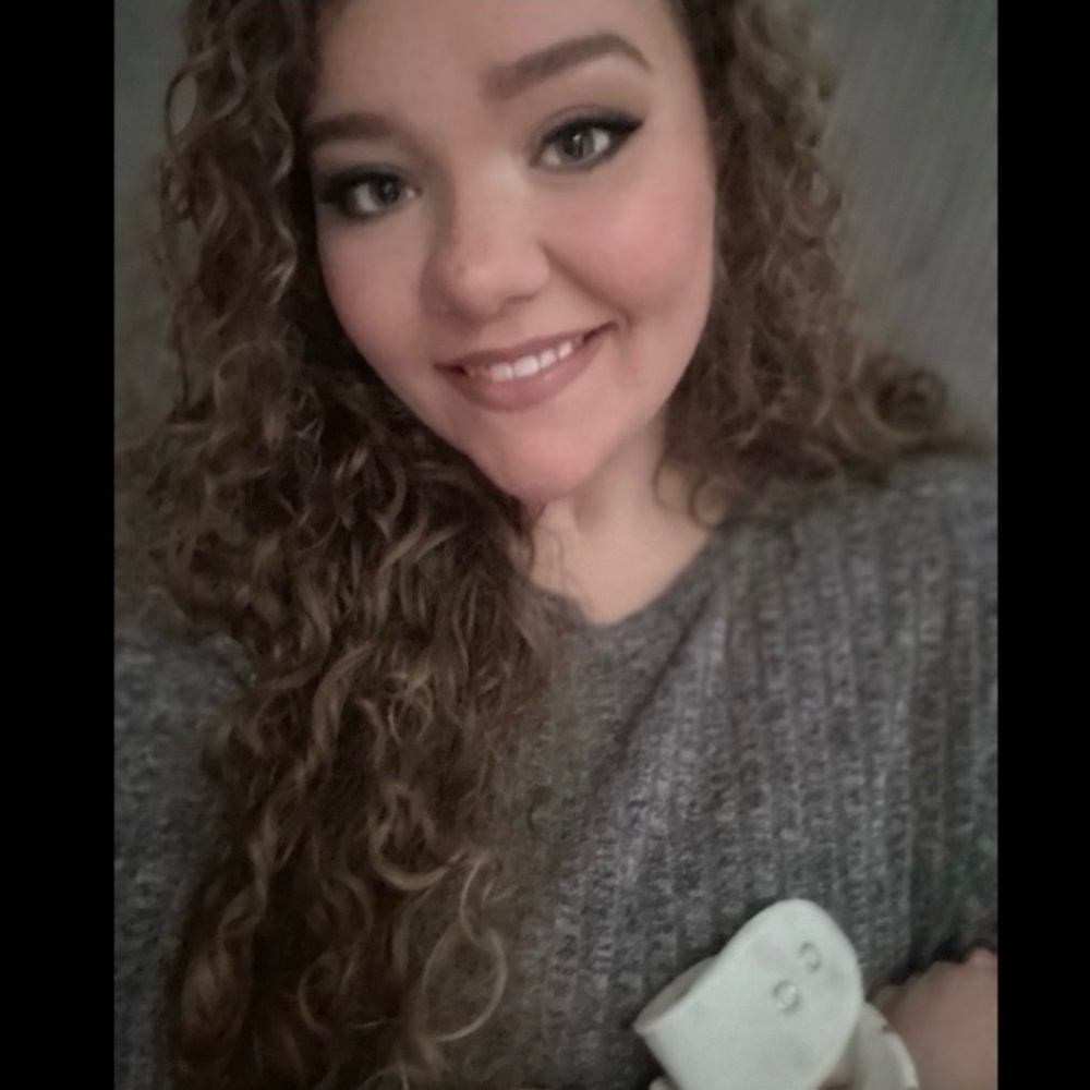Meet your Posher, Alyssa